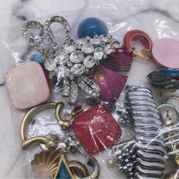 Jewelry Parts for Repair or Repurpose Earrings Rhinestones Etc - Picture 5 of 6